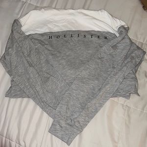 Cropped Hollister long-sleeve hoodie